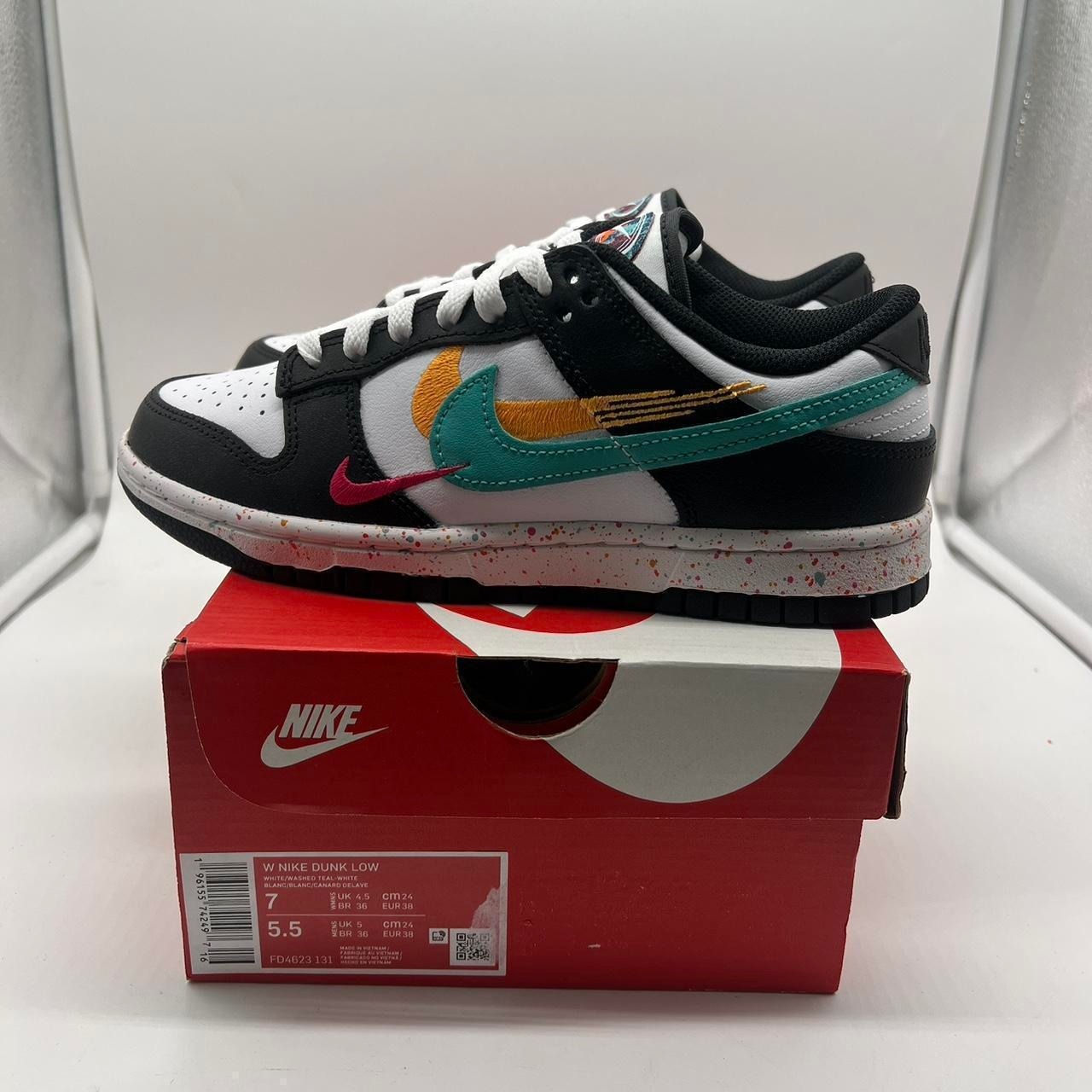 Nike Dunk Low "Triple Swoosh" Size 7w